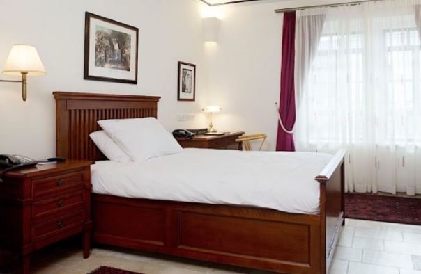 SINGLE ROOM GRAND HOMS