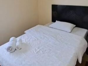 SINGLE ROOM ALWALEED