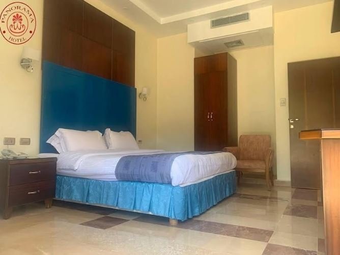 VALLEY VIEW ROOM PANORAMA