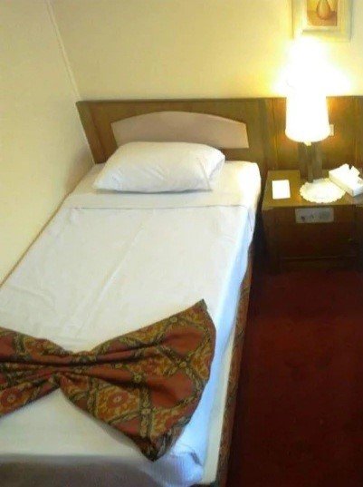 SINGLE ROOM SAFIR