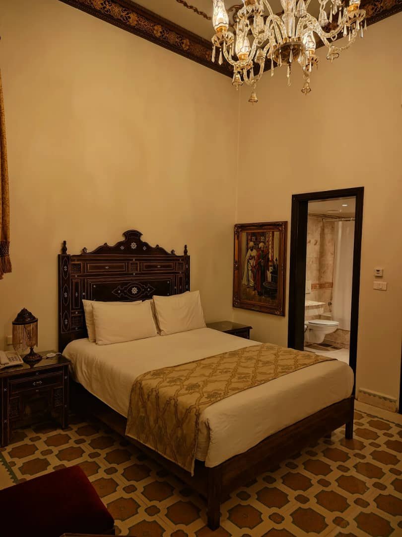 DOUBLE BED ROOM SHAHBANDAR