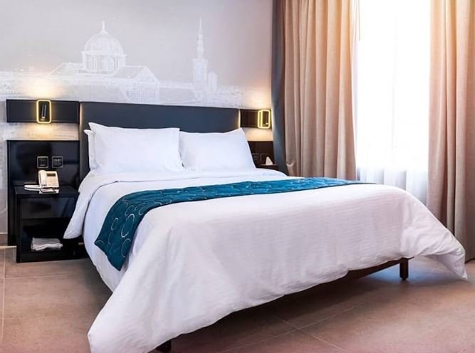 SUPERIOR ROOM GOLDEN ALMAZA