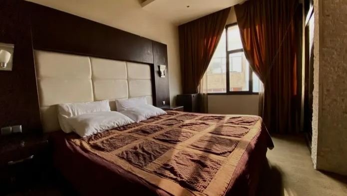 TRIPLE ROOM GRAND HOMS