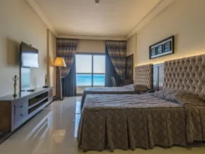 EXECUTIVE SUITE GOLDEN