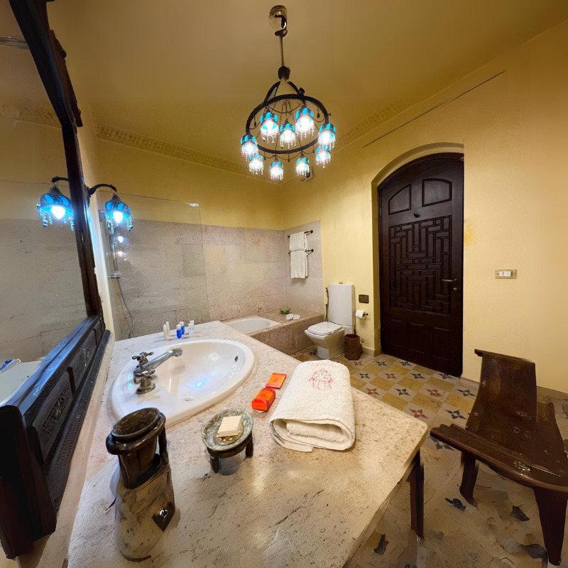 حمام الغرفة التؤام