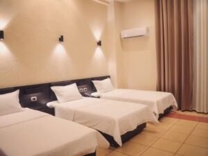 TRIPLE ROOM AMBASSADORS